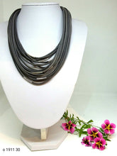 Učitajte sliku u preglednik galerije, Ogrlica  - o 1911 špaga - o 1911  String Necklace 1911