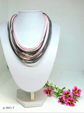 Učitajte sliku u preglednik galerije, Ogrlica  - o 1911 špaga - o 1911  String Necklace 1911
