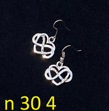 Load image into Gallery viewer, Naušnice 30 - Earrings 30
