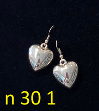 Load image into Gallery viewer, Naušnice 30 - Earrings 30
