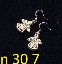 Load image into Gallery viewer, Naušnice 30 - Earrings 30
