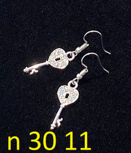 Load image into Gallery viewer, Naušnice 30 - Earrings 30
