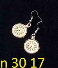 Load image into Gallery viewer, Naušnice 30 - Earrings 30
