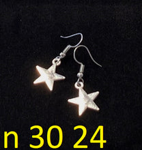 Load image into Gallery viewer, Naušnice 30 - Earrings 30
